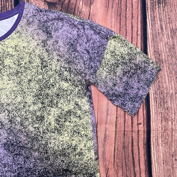 Adidas Vibrant Crop Top - Picture 2 of 5